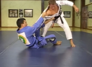This instructional set of 6 DVD’s will redefine your perception of Brazilian Jiu-Jitsu